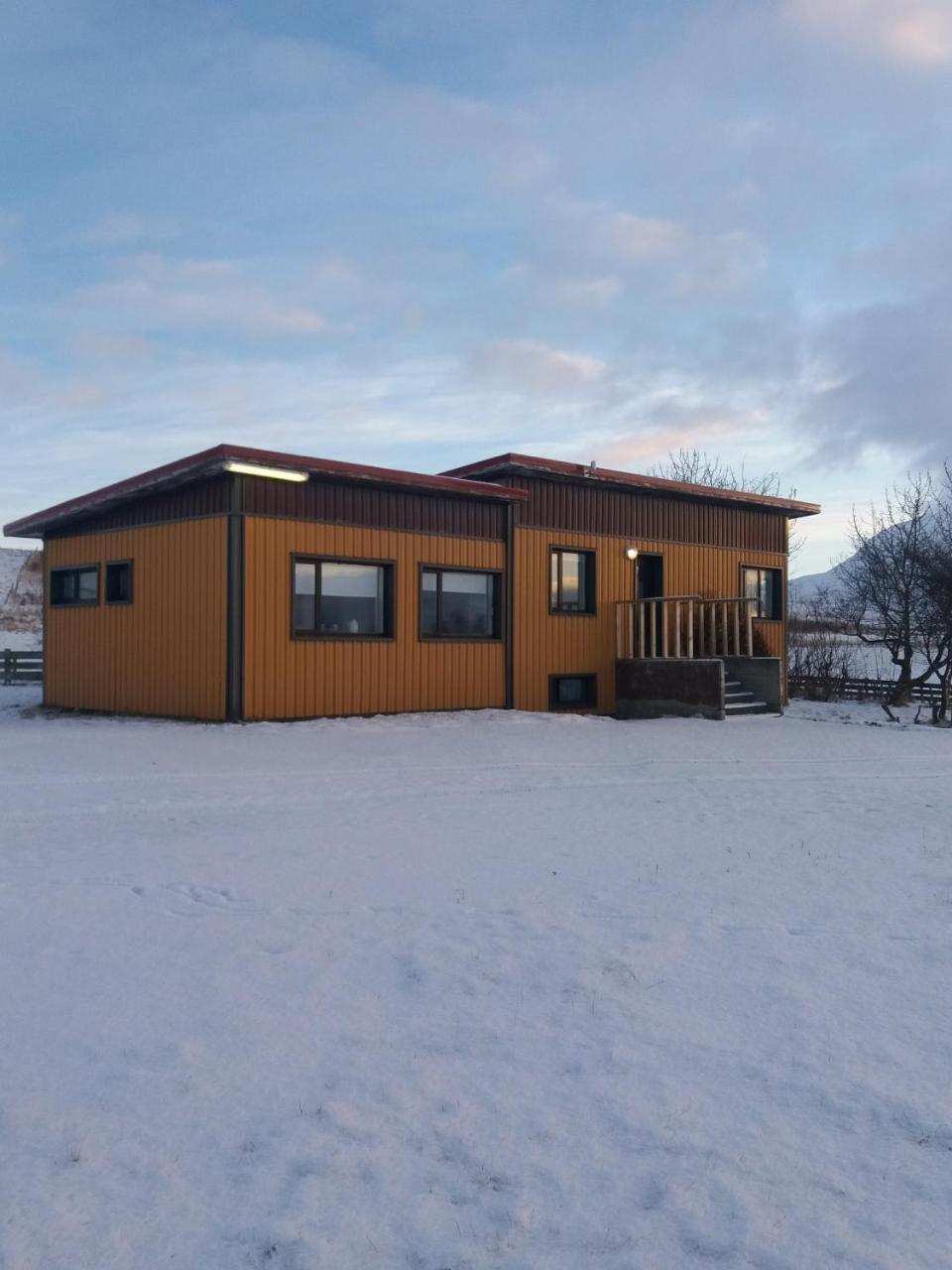 Midhop Guesthouse Thingeyrar Exteriér fotografie